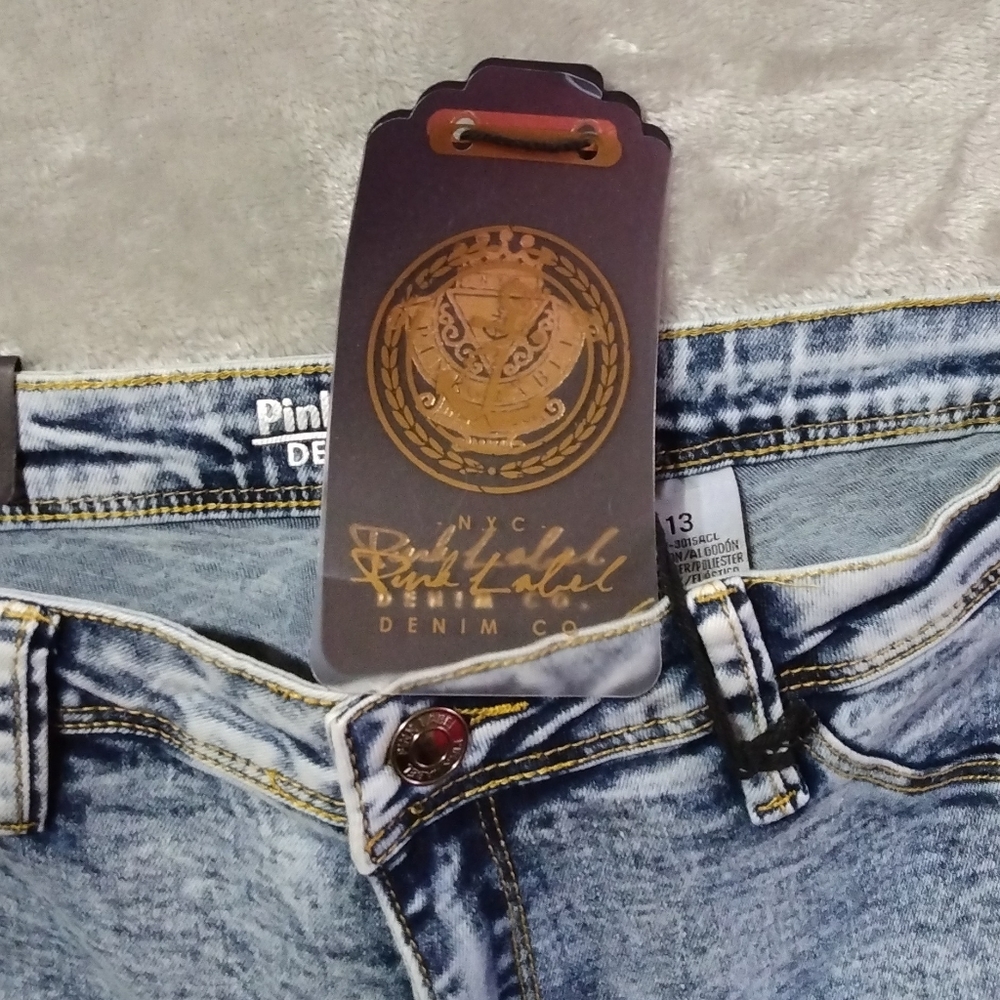 Pink Label - Picture 4 of 6